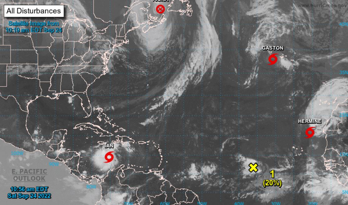     Quatre phénomènes cycloniques circulent sur le bassin Atlantique

