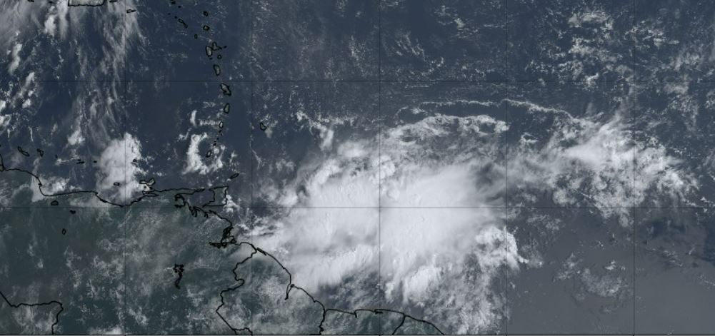     La Martinique est sur la trajectoire d'une onde tropicale active

