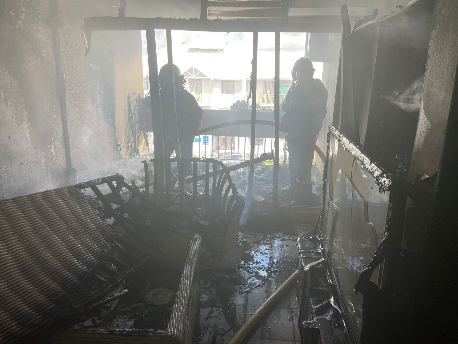     Un violent feu d’appartement s’est déclenché aux Abymes

