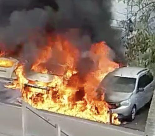     Sept voitures brûlées près du lycée Montgérald au Marin 

