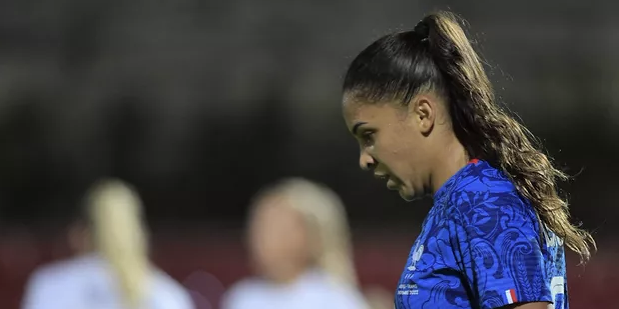     Football : blessée au genou, l’attaquante Delphine Cascarino absente de la Coupe du Monde 

