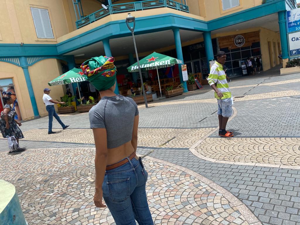     Harcèlement de rue en Martinique : « moi, je m’habille comme un garçon »

