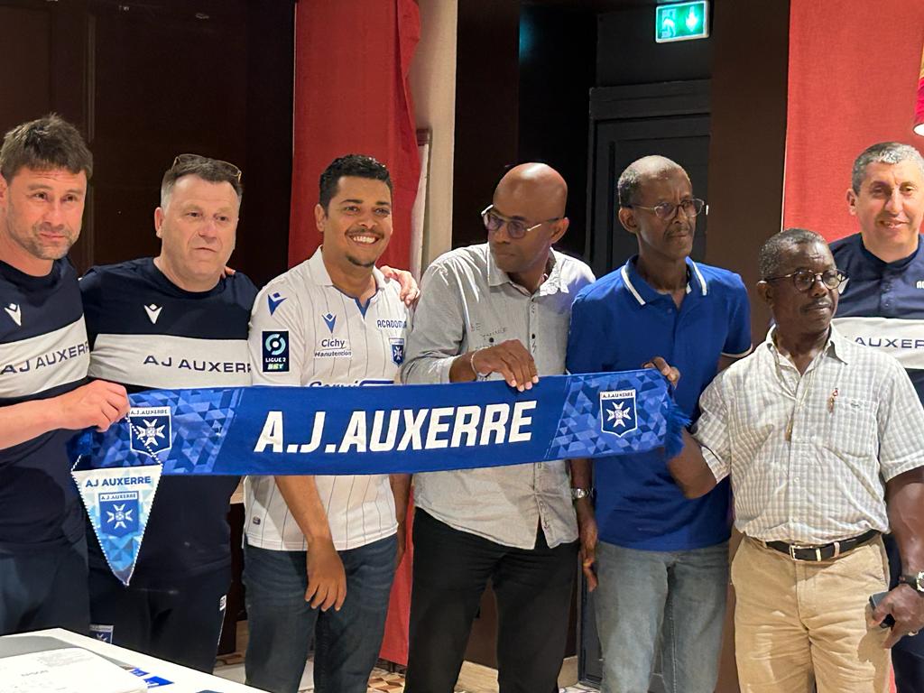     Football : l’AS Gosier et l’AJ Auxerre renouvellent leur partenariat

