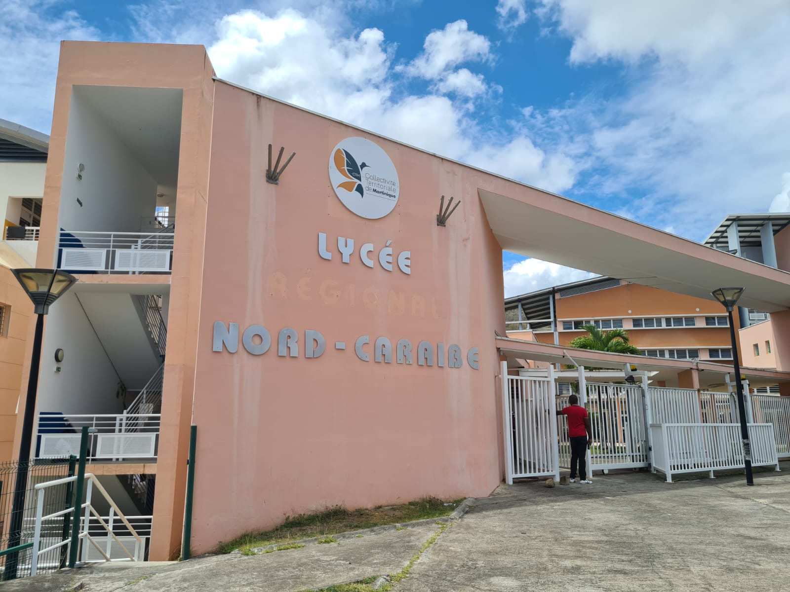     Bellefontaine : accord trouvé au lycée Nord-Caraïbe, reprise des cours en présentiel jeudi

