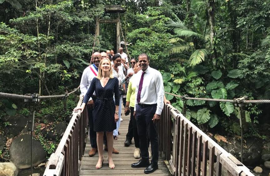     Eau, sargasses, biodiversité... Une visite ministérielle remplie pour Bérangère Couillard en Guadeloupe

