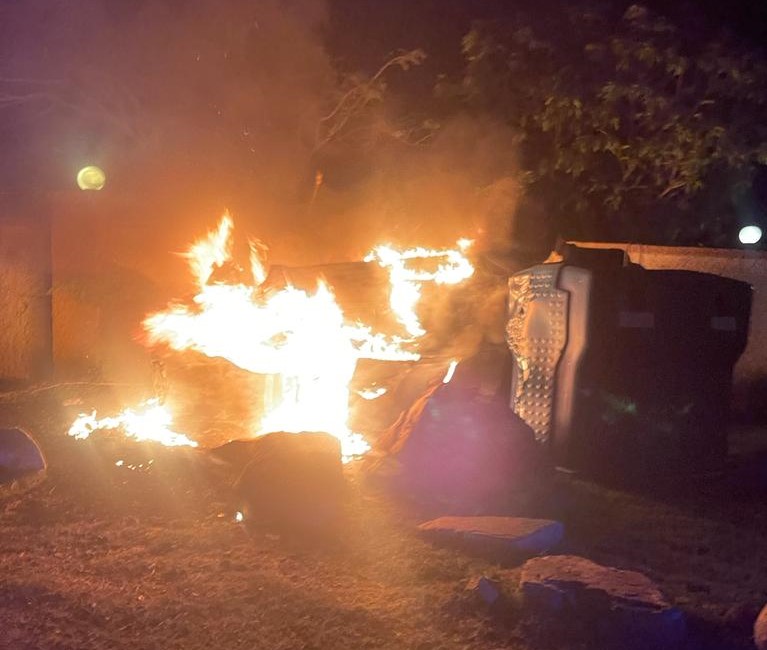     Un véhicule en feu après un accident à Saint-Martin

