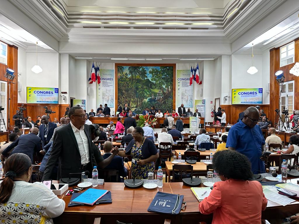     Revivez en temps réel le XVIIe congrès des élus de Guadeloupe

