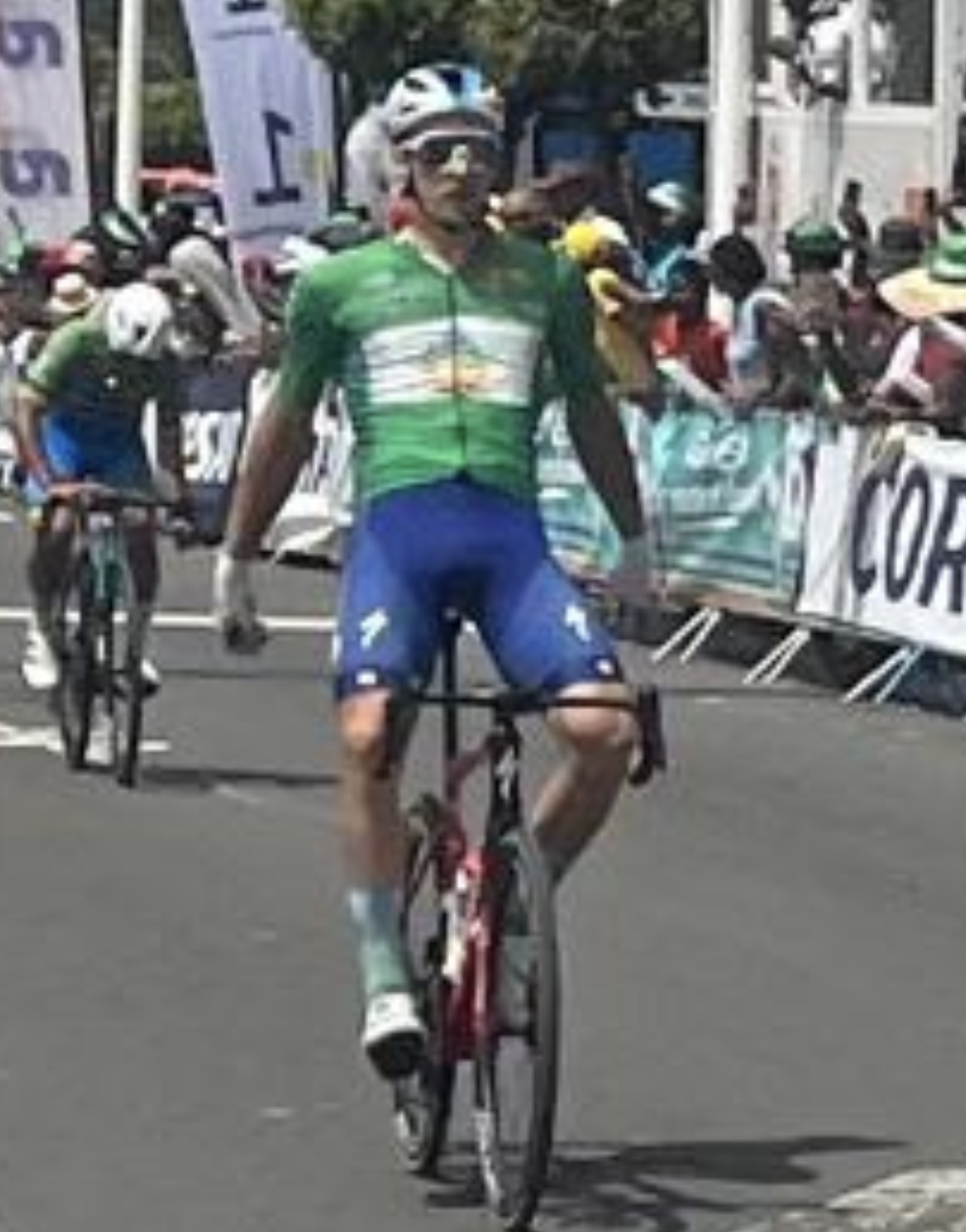     Lucas Boniface récidive et remporte la 5ème étape du Tour cycliste de Guadeloupe

