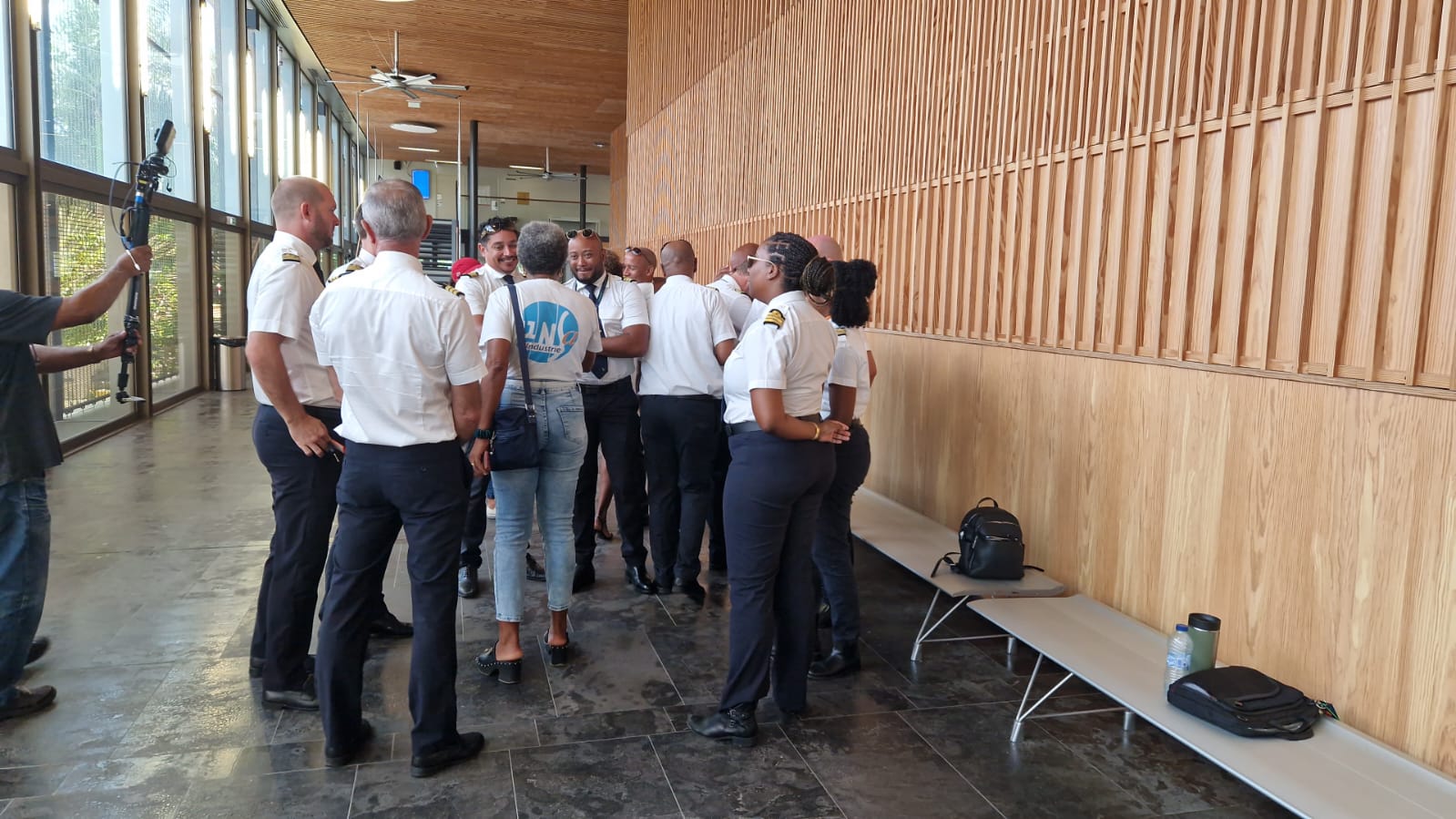     Air Antilles : la décision du tribunal attendue à 16 h, mouvement de grève suspendu

