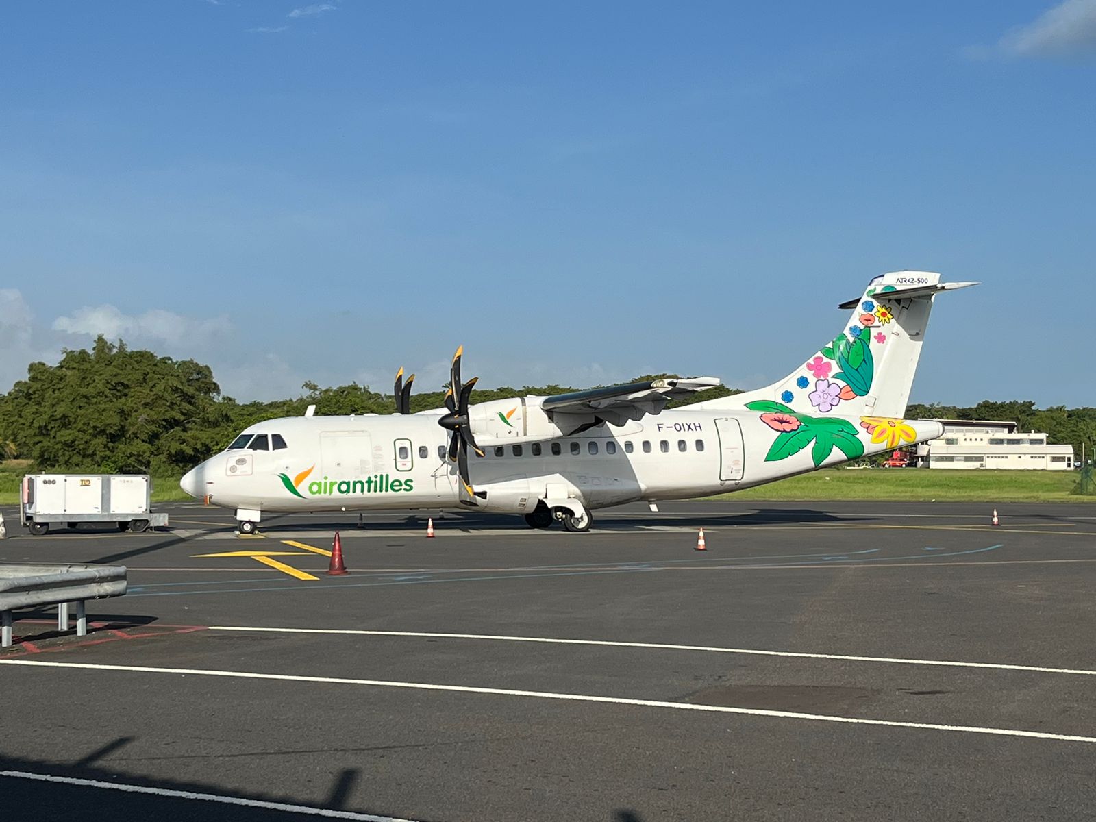     La Collectivité de Saint-Martin se positionne pour la reprise partielle d'Air Antilles

