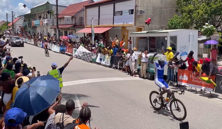     Tour de Guyane : le Martiniquais Jean-Emmanuel Laurendot remporte la 4e étape

