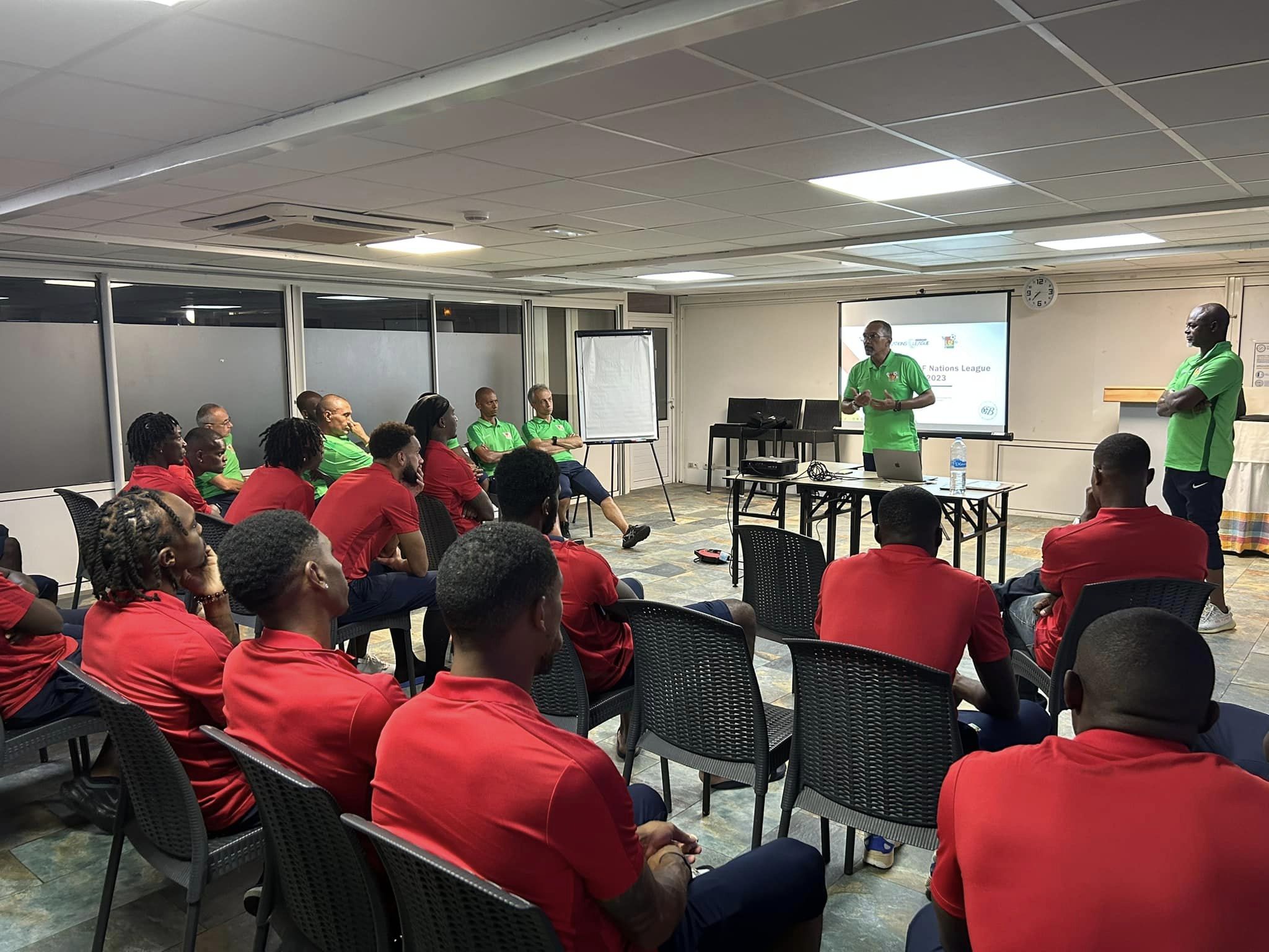     Ligue des Nations de la Concacaf : la Guadeloupe face à Saint-Kitts

