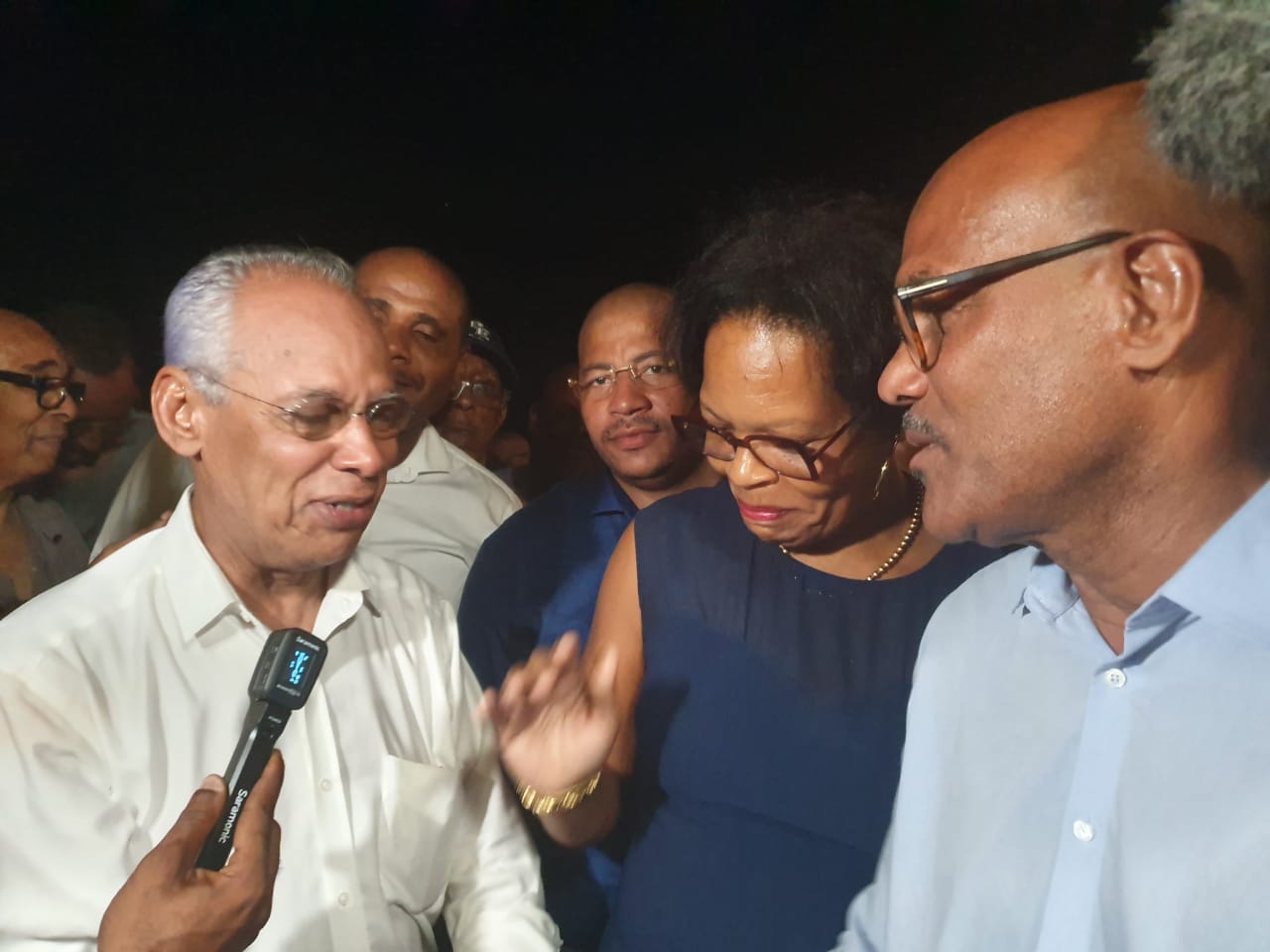     [DIRECT] Dominique Théophile, Solanges Nadille et Victorin Lurel sont les nouveaux sénateurs de la Guadeloupe

