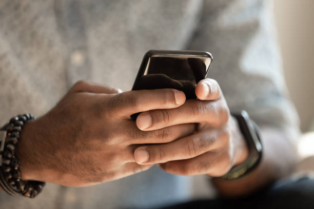     Hausse du « Smishing » en Guadeloupe : comment se protéger des arnaques aux SMS

