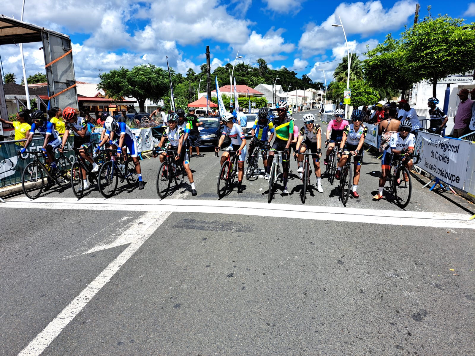     Le cyclisme guadeloupéen termine en force les championnats de la Caraïbe

