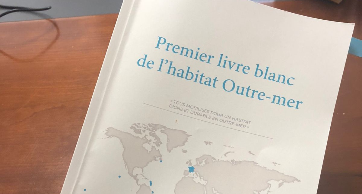     Premier livre blanc sur l'habitat Outremer : une initiative pour réduire les retards

