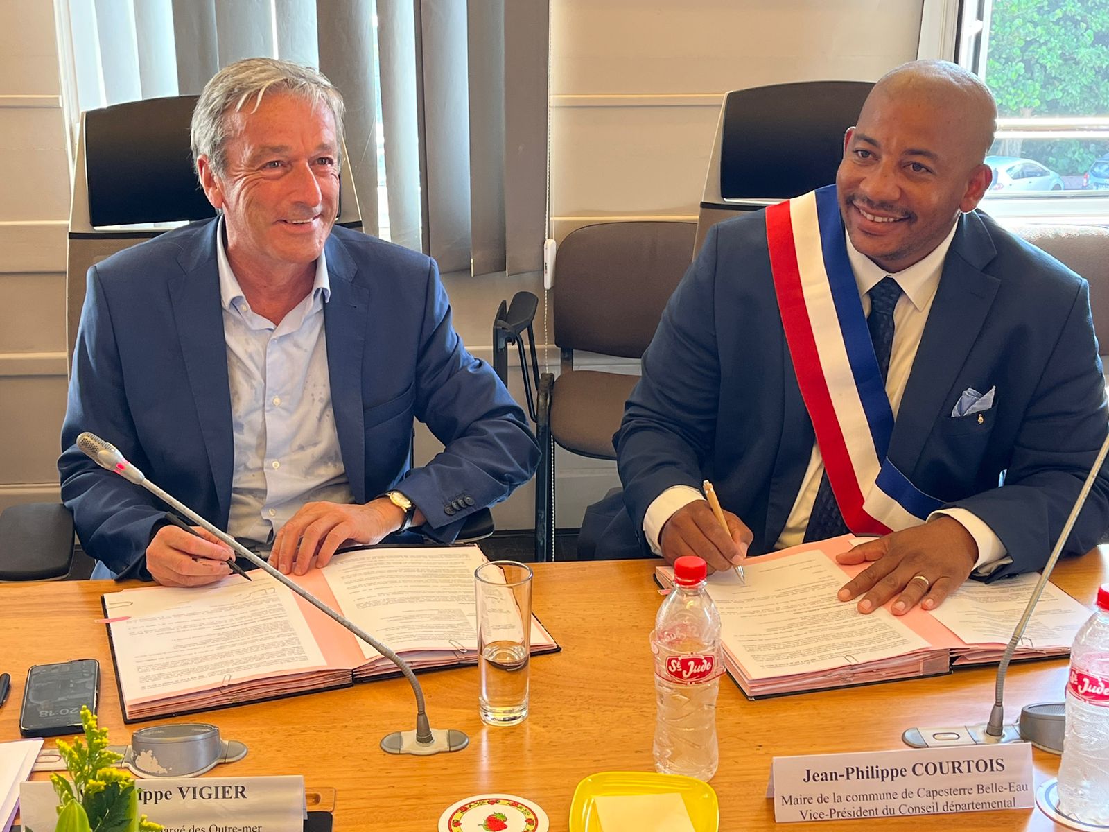     Capesterre-Belle-Eau signe le contrat de redressement outre-mer

