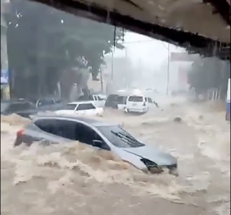     La République dominicaine surprise par de fortes pluies : au moins neuf morts 

