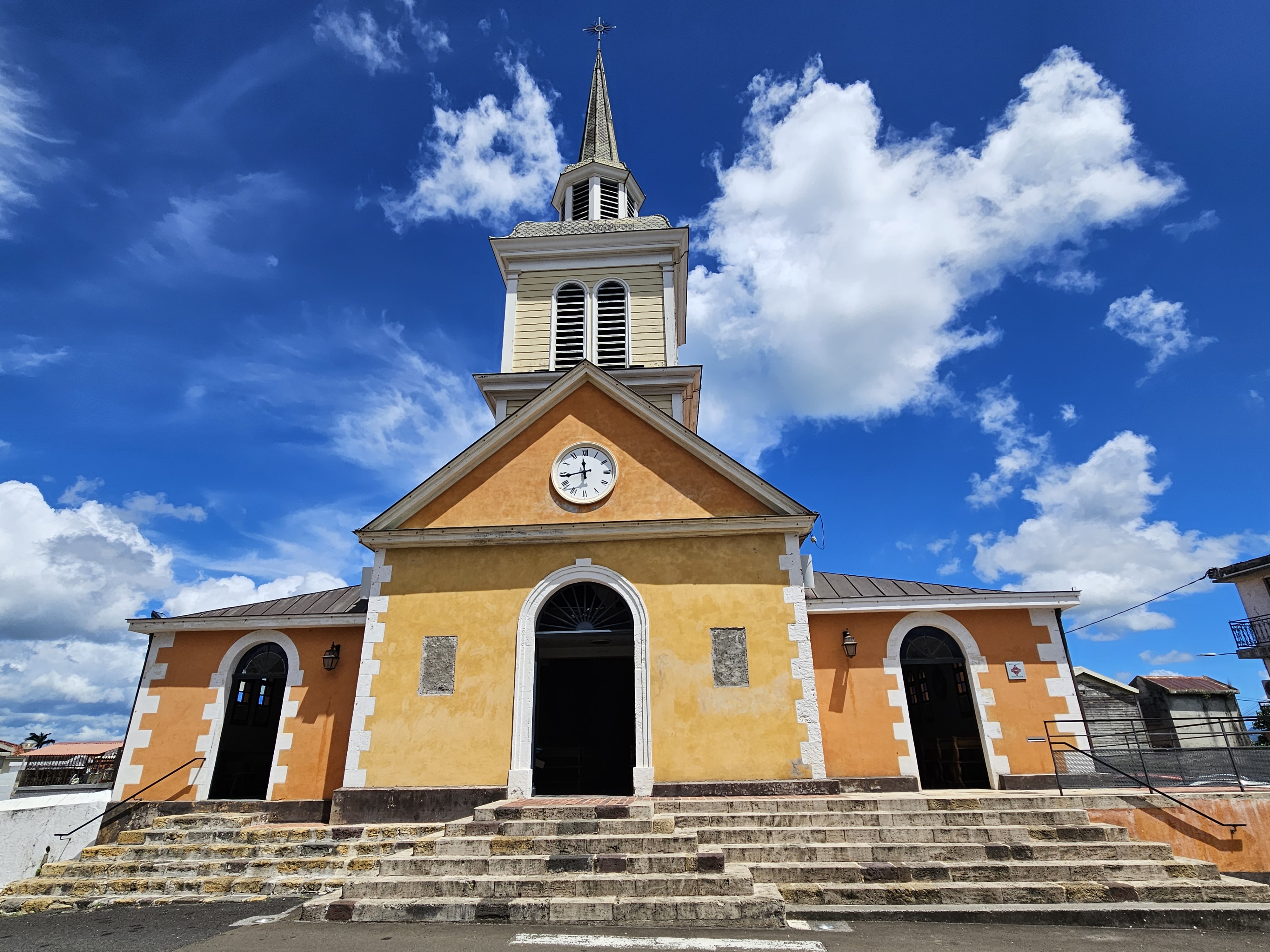     Des propos « inappropriés » voire racistes dénoncés à l’église des Trois-Îlets

