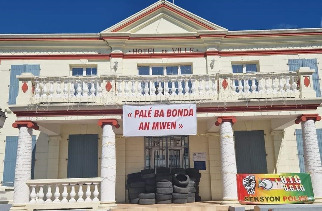     La mairie de Port-Louis bloquée en raison d’un conflit interne

