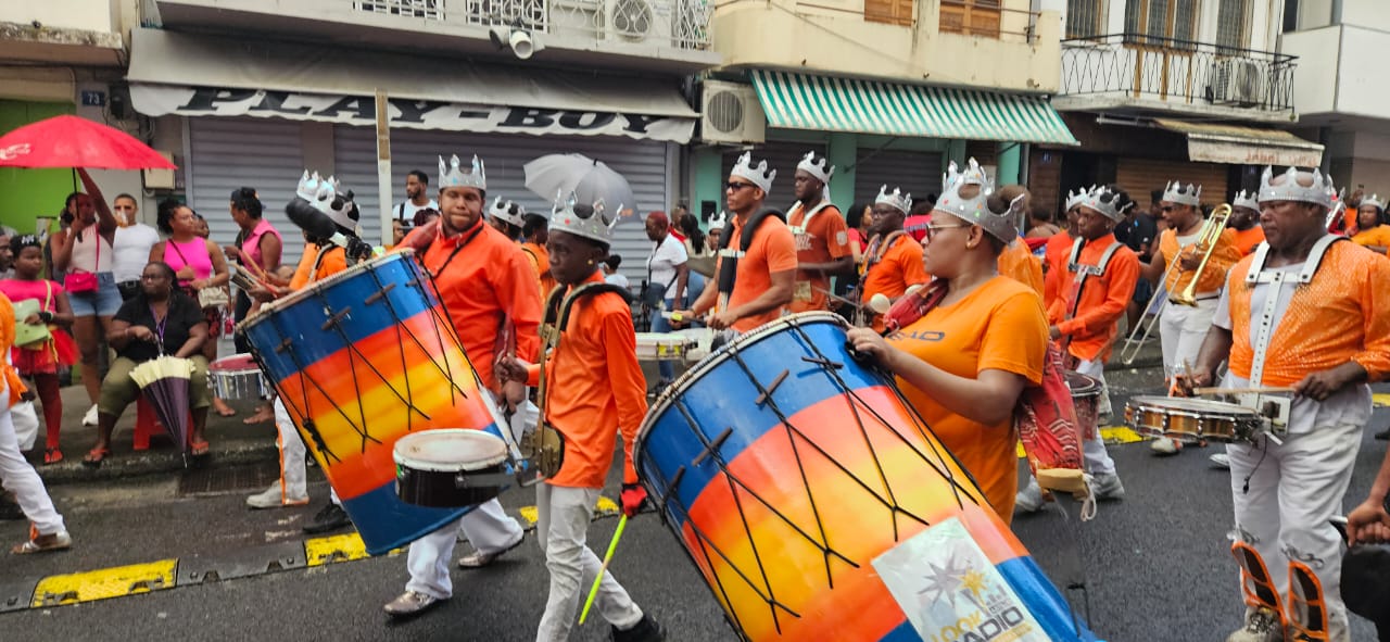    Plus de 8000 personnes pour le lancement du carnaval du Lamentin  

