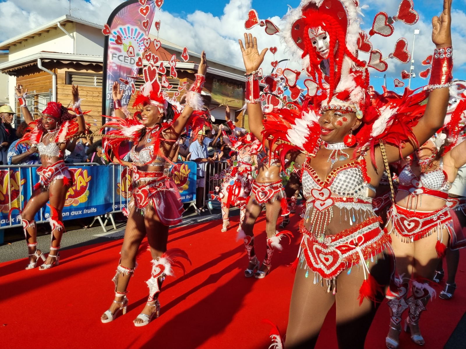     Les carnavals de Guadeloupe et de Martinique classés parmi les plus beaux du monde

