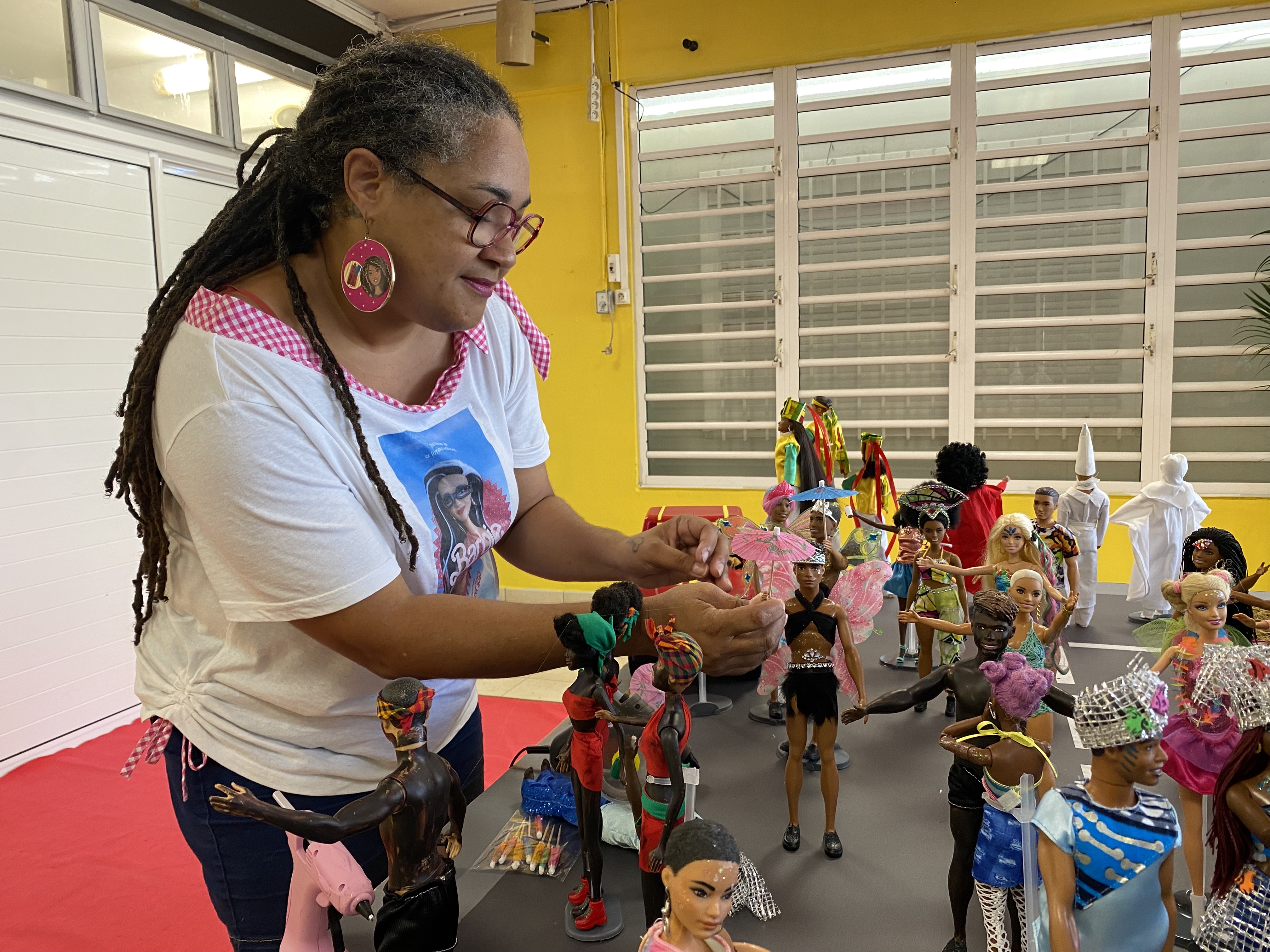     Popot Kannaval : des poupées Barbie relookées aux couleurs de Vaval

