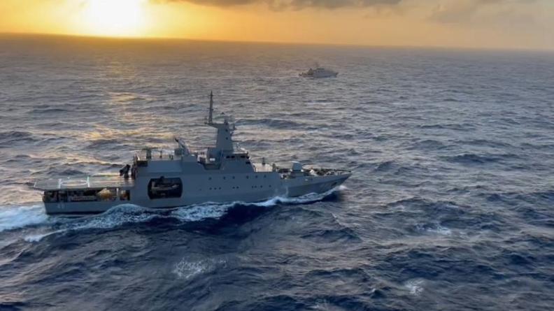     "La Combattante" s'exerce aux côtés de la marine colombienne

