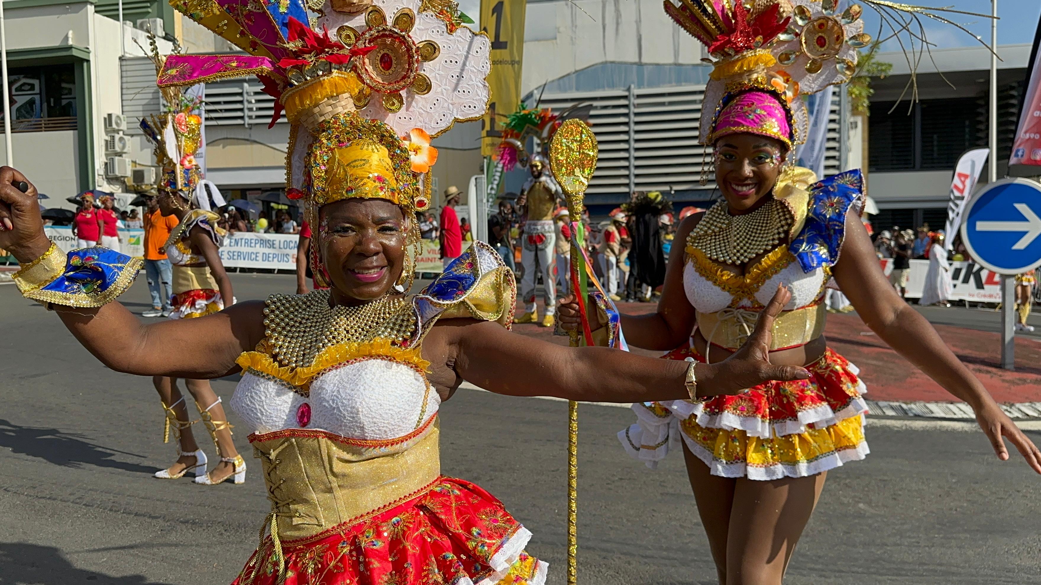     Revivez la Giga parade maestro du Mardi Gras à Basse-Terre

