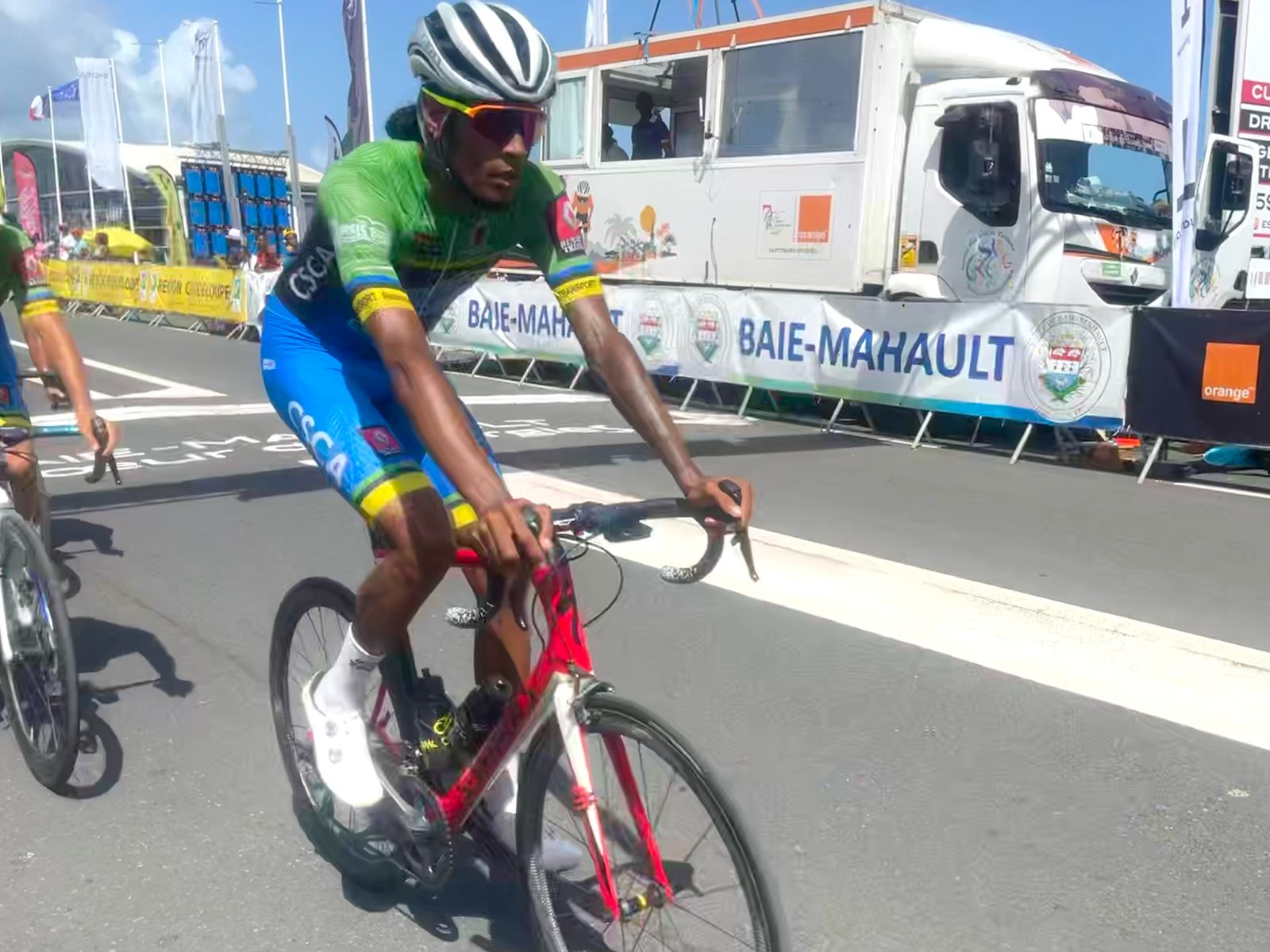     Méving Gène remporte le Grand Prix du Comité Régional Cycliste des Iles de Guadeloupe


