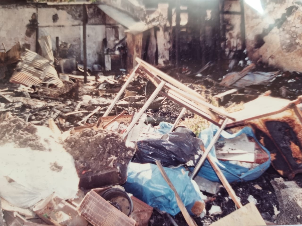     30 ans après, Basse-Terre reste meurtrie par l’incendie qui a fait 7 morts, dont 6 enfants

