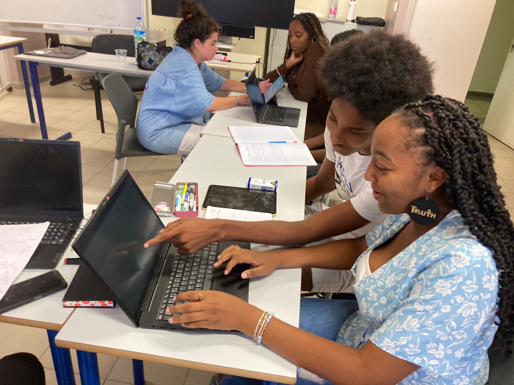     L’école W lance un stage de découverte du journalisme en Martinique

