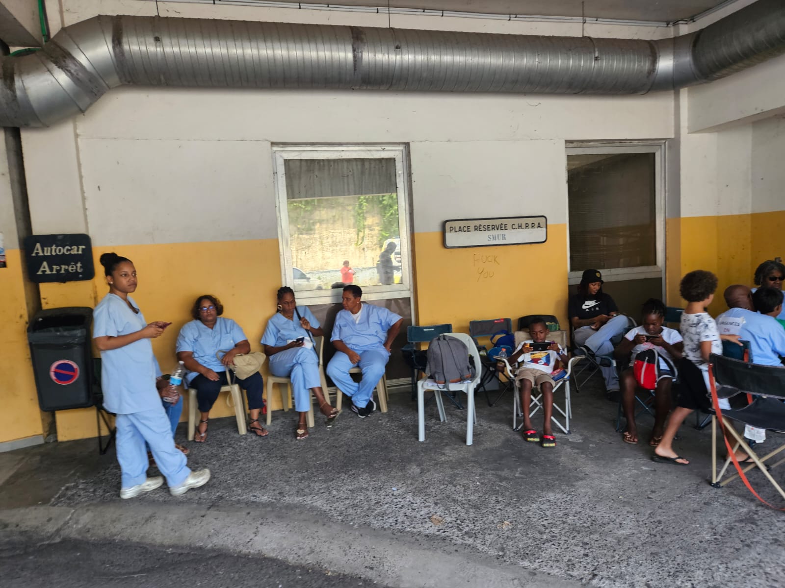     Les personnels des Urgences en grève au CHU de Guadeloupe 

