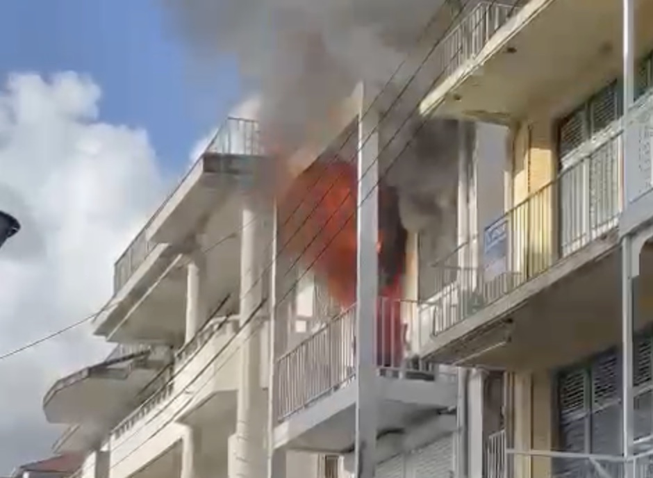     [VIDEO] Un nouvel incendie en plein cœur de Pointe-à-Pitre 


