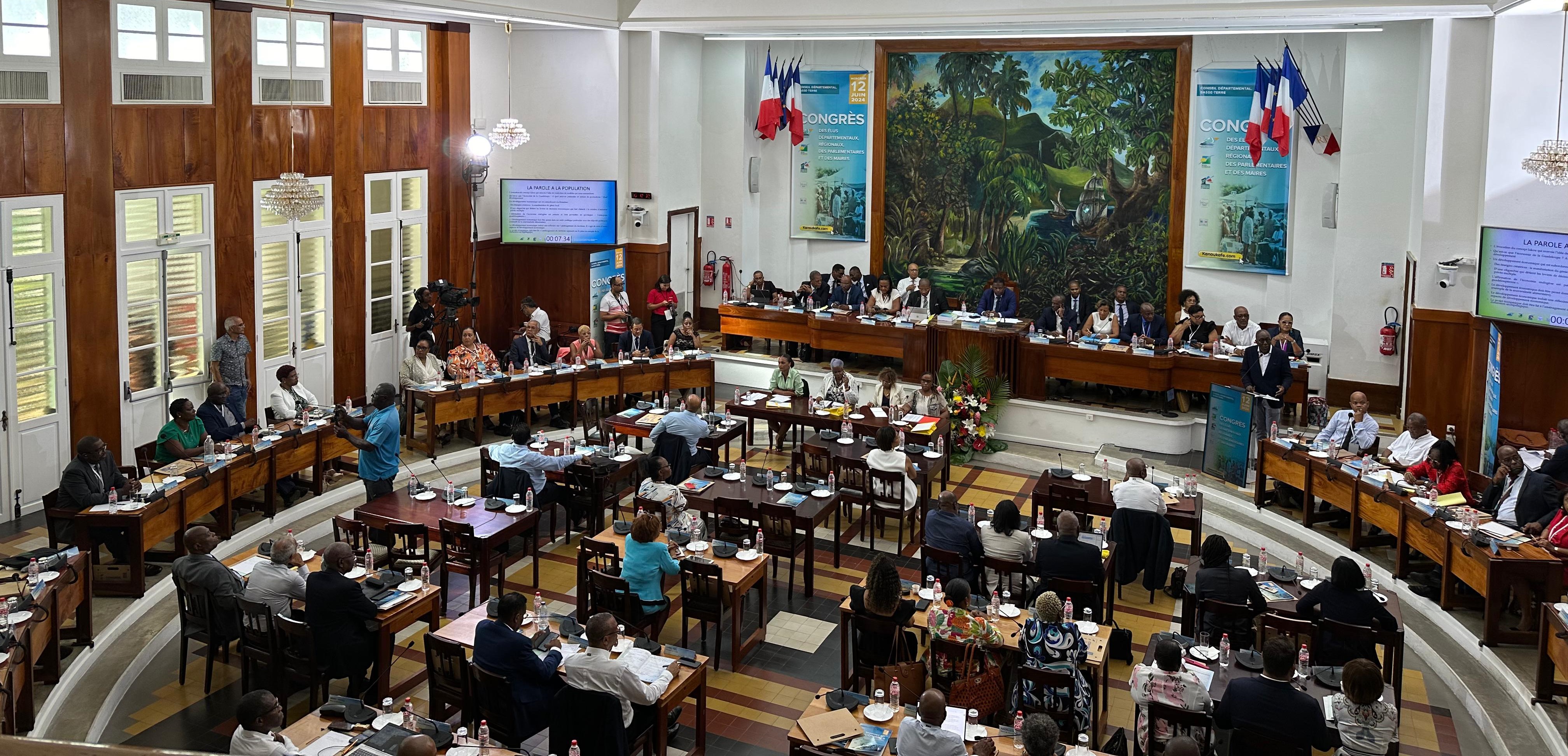     Retour sur le 18e Congrès des élus de Guadeloupe

