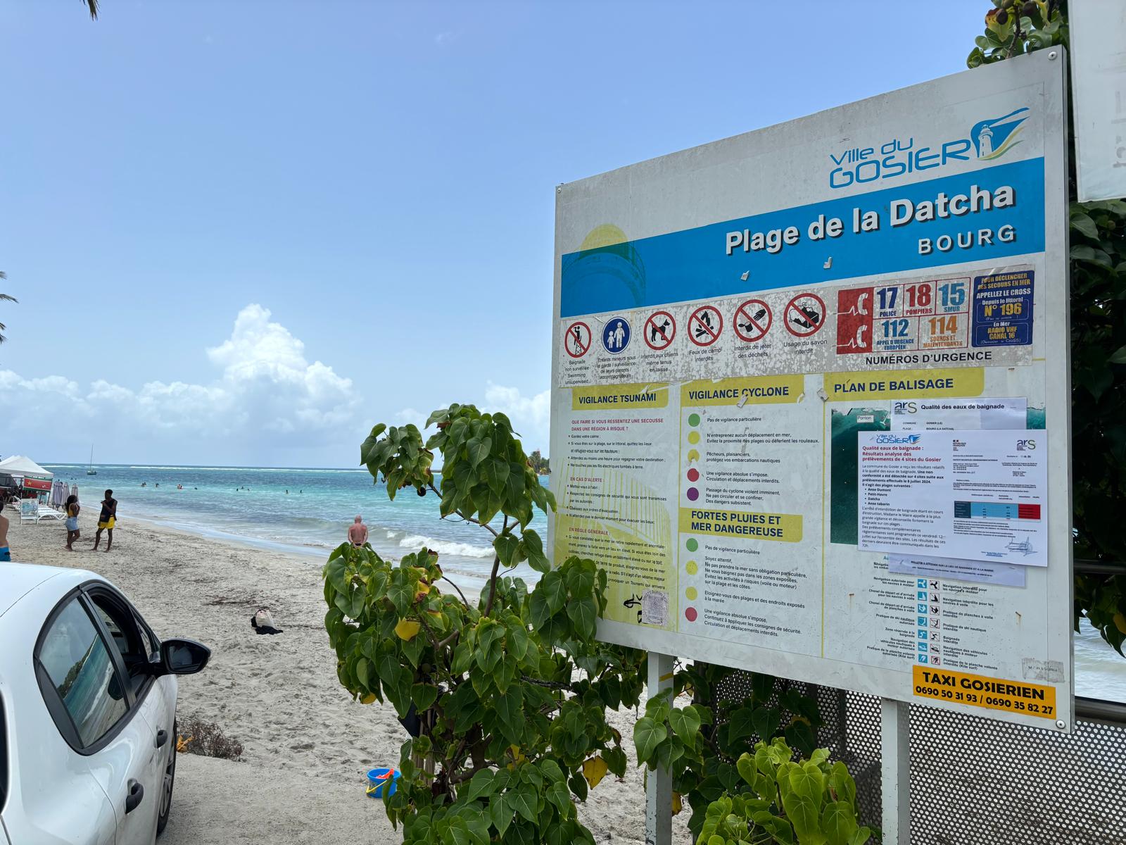     Quatre plages du Gosier interdites à la baignade à cause d’une contamination fécale

