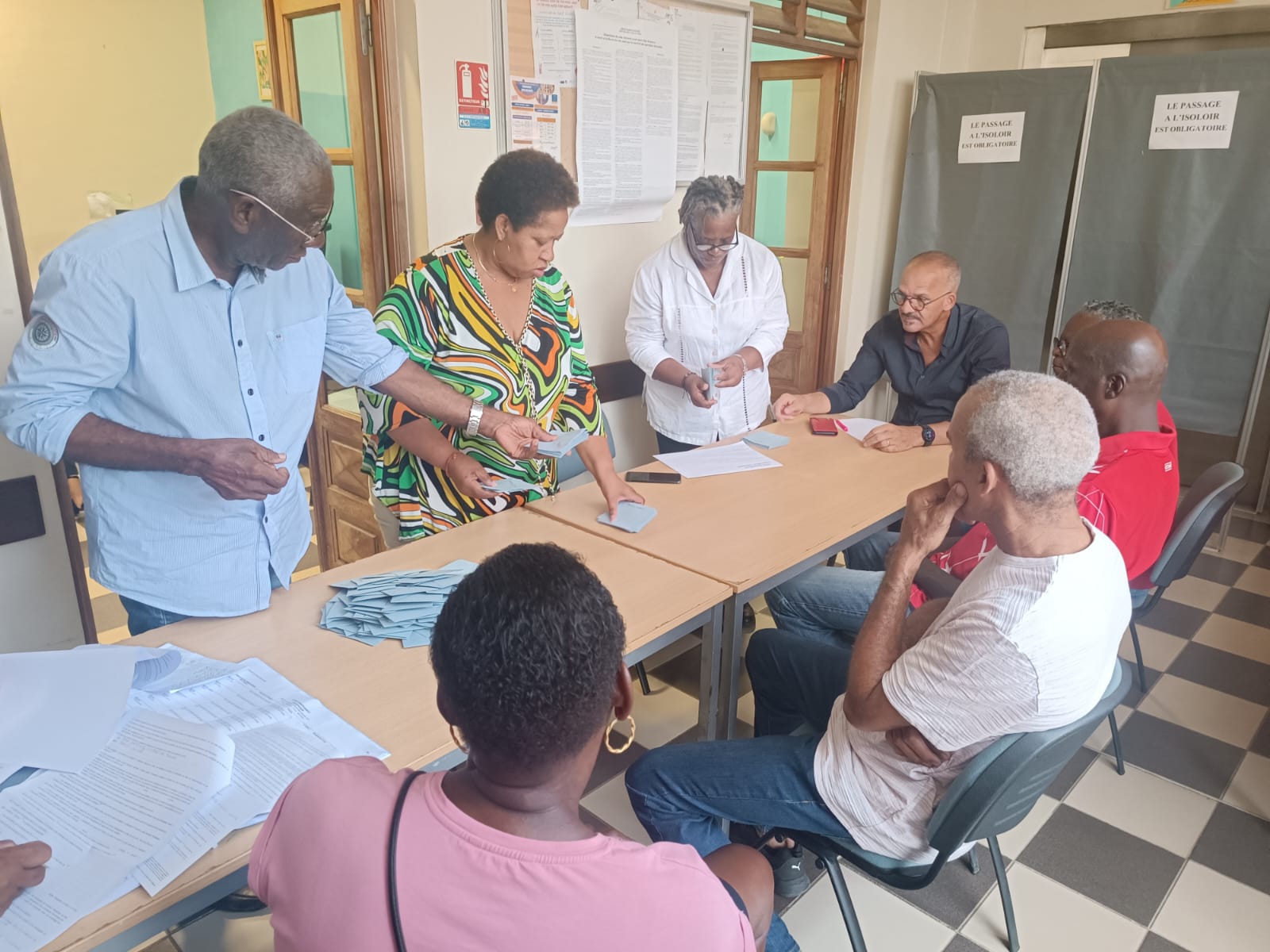     [DIRECT] Second Tour des Législatives 2024 en Martinique : Nilor et Nadeau réélus, Bellay en tête


