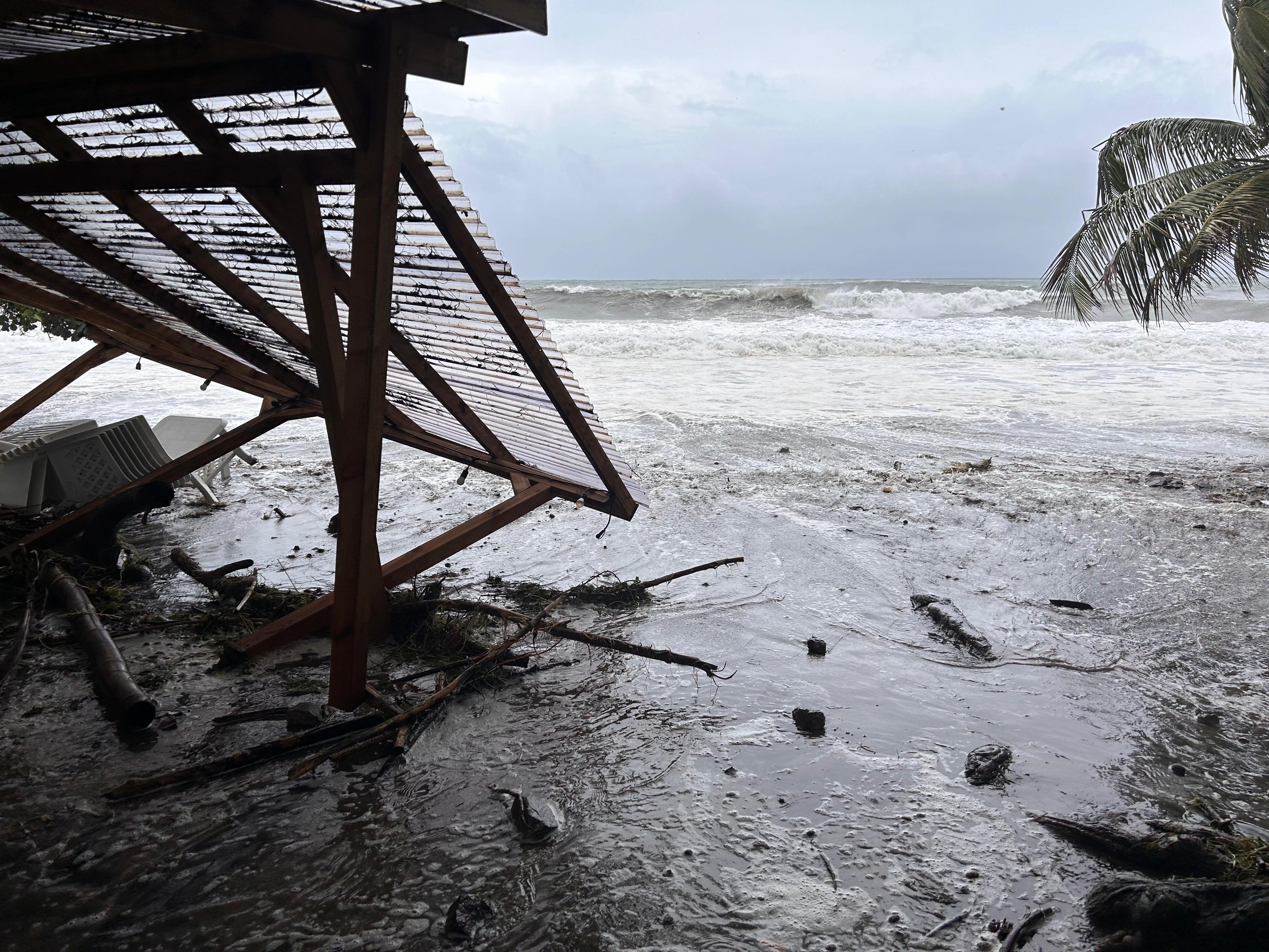     [EN IMAGES] L'Ouragan Béryl crée des remous dans le sud de la Martinique

