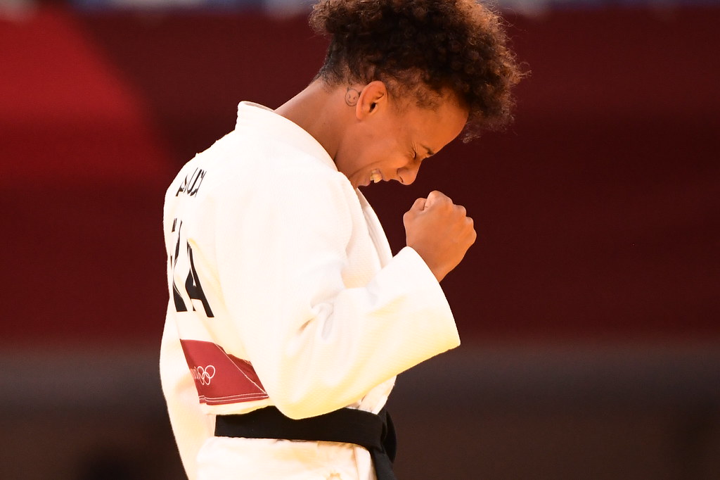     JO 2024 : Amandine Buchard est qualifiée en demi-finale au judo

