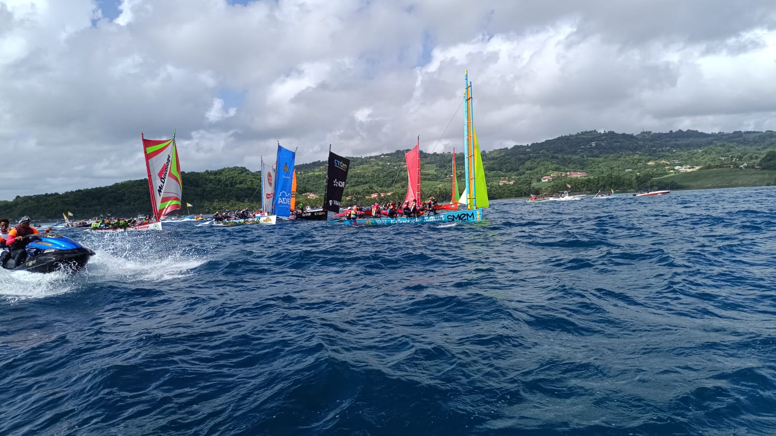     [⭕️Direct⛵️] Suivez la 3e étape du tour de Martinique des yoles rondes 2024

