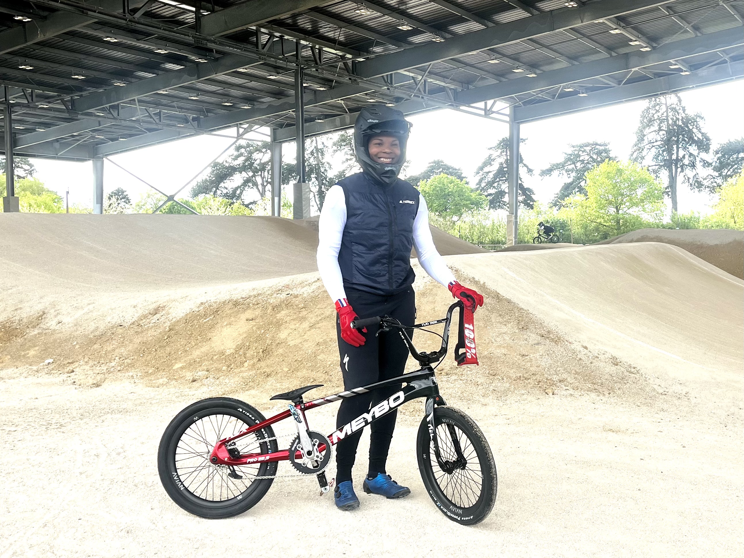     JO 2024 : Axelle Etienne termine 7e de la finale olympique en BMX Racing

