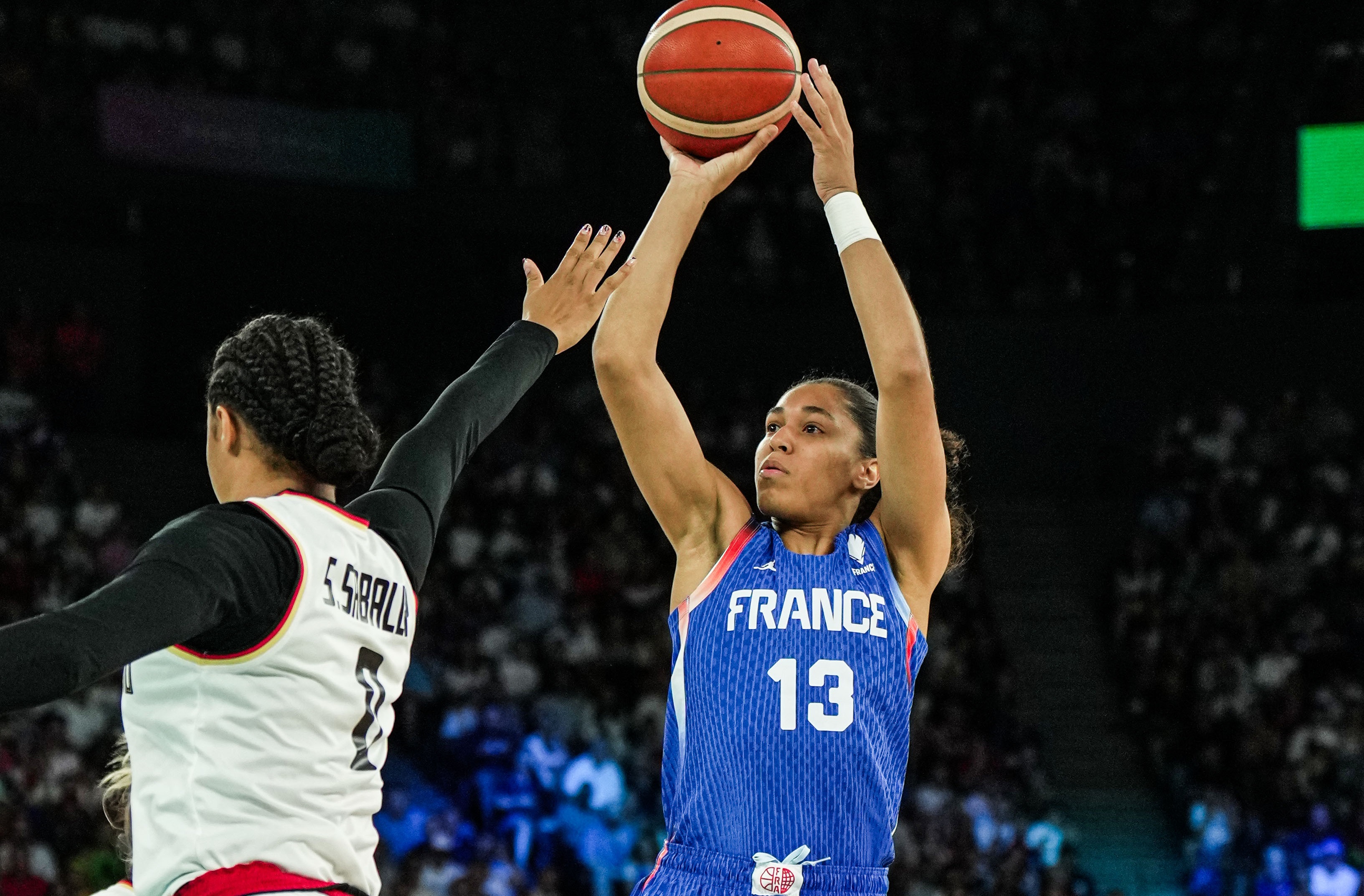     JO 2024 : les basketteuses peuvent rêver d'or !

