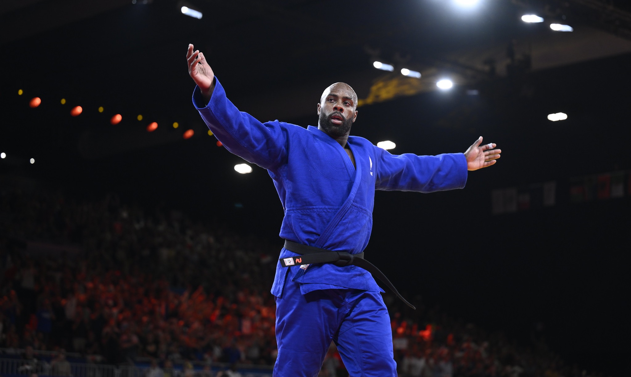     JO 2024 : Teddy Riner est seul sur le toit de l'Olympe !!!

