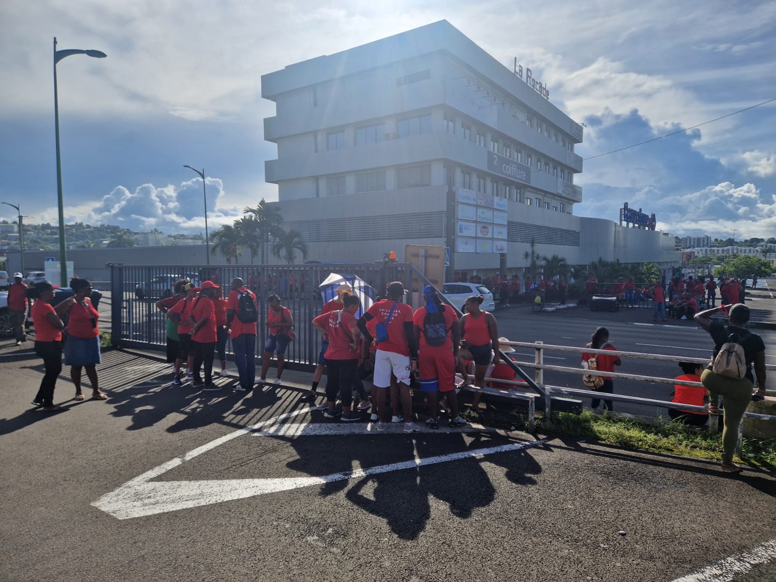     Nouveau rassemblement contre la vie chère en Martinique

