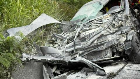 Voiture accident vieux-habitants