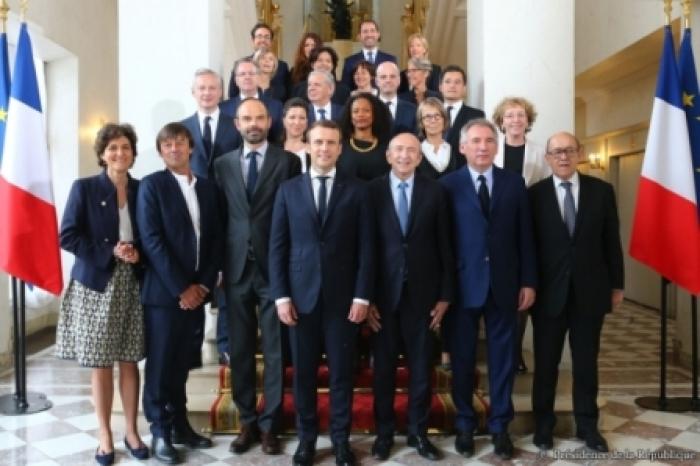     1er conseil des ministres autour d'Emmanuel Macron : un cap et une méthode fixés

