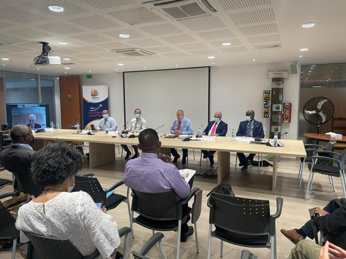 signature d'un accord-cadre entre les distributeurs d'électricité moyenne et basse tension de Martinique, Guadeloupe et la Réunion