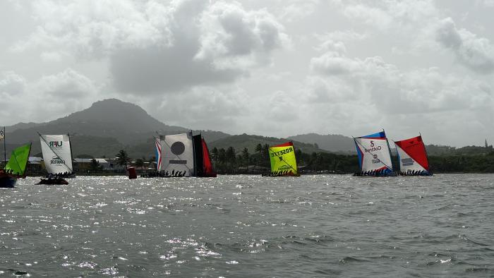 Tour des yoles de Martinique