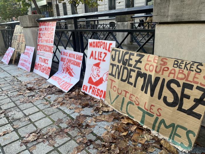 Rassemblement devant le Palais de Justice pour dénoncer le non-lieu dans le dossier du chlordécone