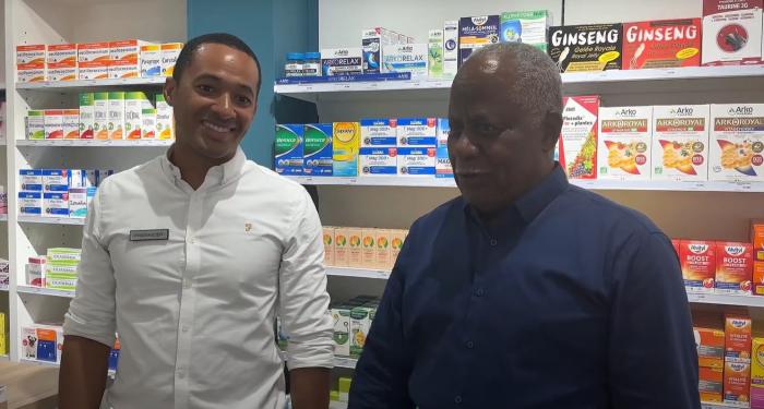 pharmacie carbet.jpg